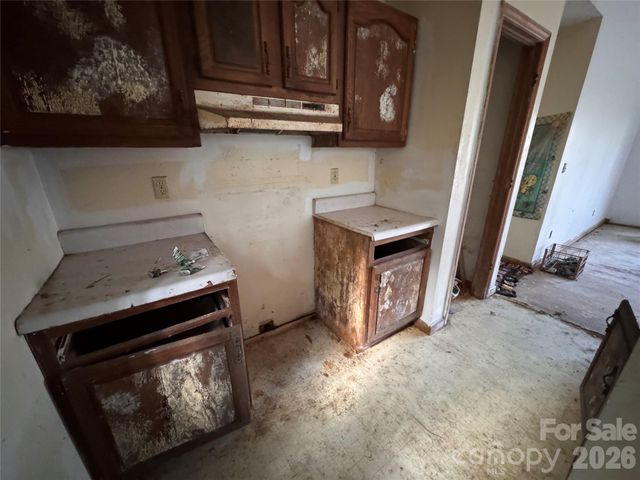 330 The Road 20, Robbinsville, NC 28771