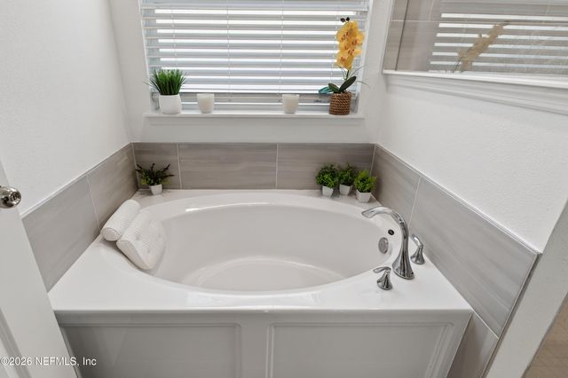 7212 CALAMINT Avenue, Jacksonville, FL 32219