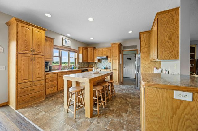 2490 Deer Drive, Stanchfield, MN 55080