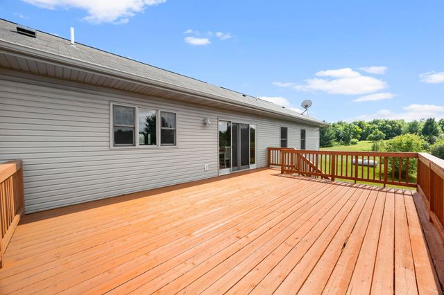 2490 Deer Drive, Stanchfield, MN 55080
