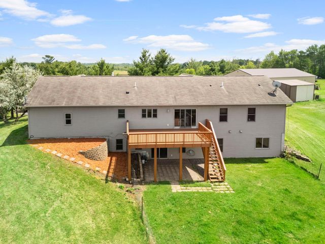 2490 Deer Drive, Stanchfield, MN 55080