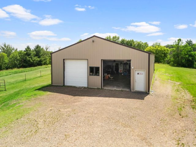 2490 Deer Drive, Stanchfield, MN 55080