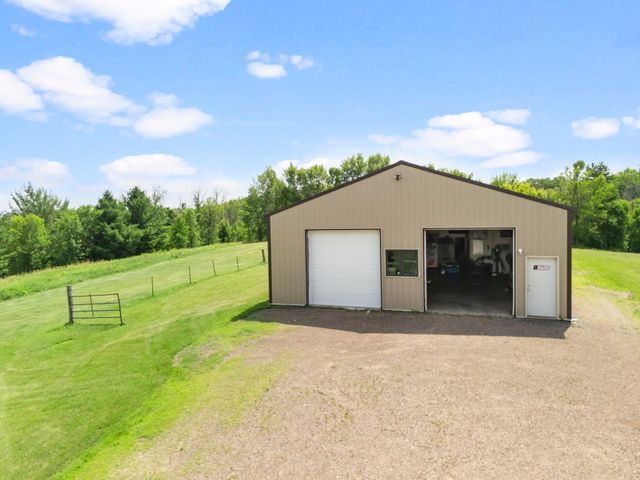2490 Deer Drive, Stanchfield, MN 55080