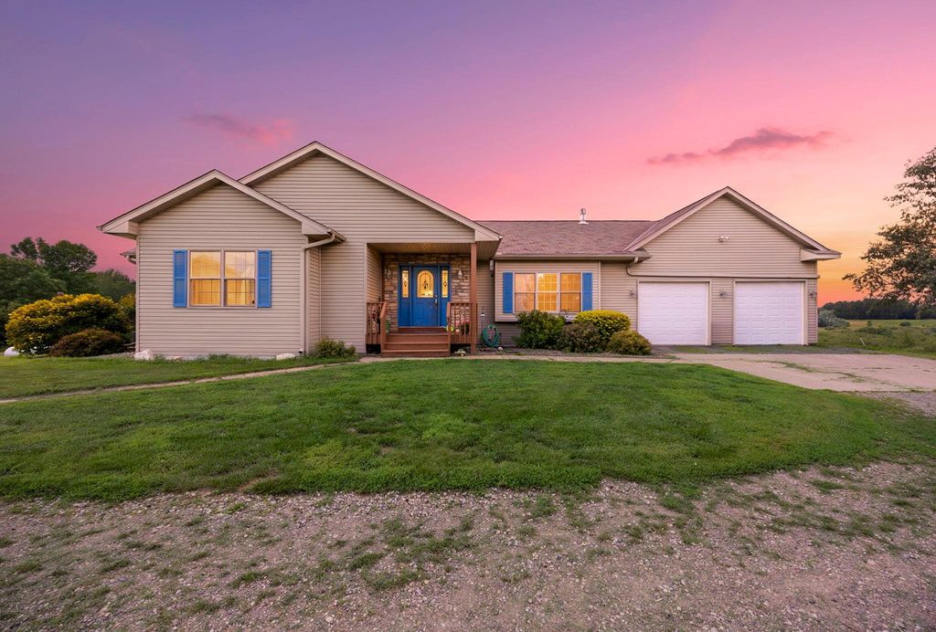 2490 Deer Drive, Stanchfield, MN 55080 — photo 2