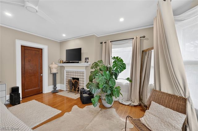 13540 Elbur Lane, Lakewood, OH 44107