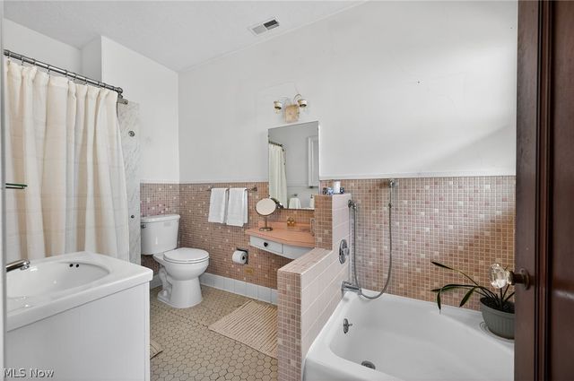 13540 Elbur Lane, Lakewood, OH 44107