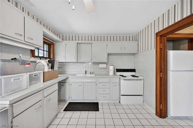 13540 Elbur Lane, Lakewood, OH 44107