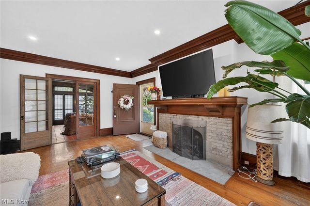 13540 Elbur Lane, Lakewood, OH 44107