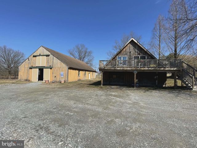 25 KELLER RD, Cochranville, PA 19330