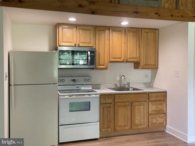 25 KELLER RD, Cochranville, PA 19330