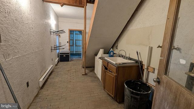 25 KELLER RD, Cochranville, PA 19330