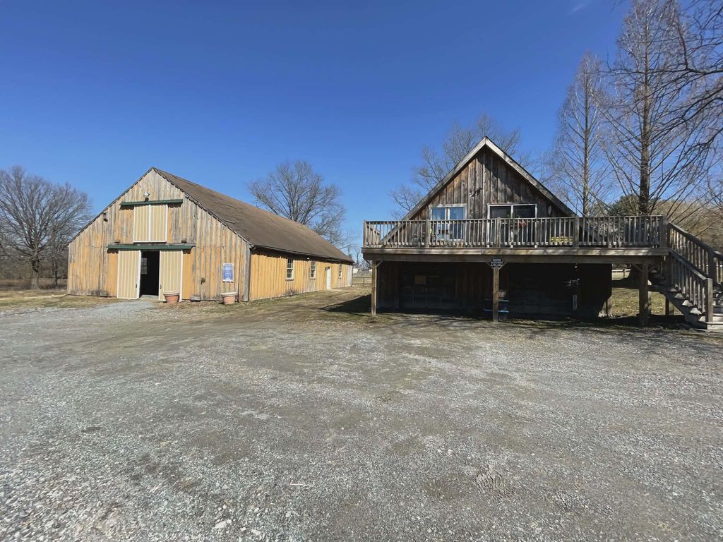 Image 27 of property listing at 25 KELLER RD, Cochranville, PA 19330