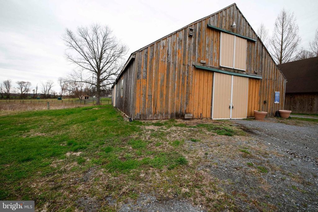 Image 41 of property listing at 25 KELLER RD, Cochranville, PA 19330