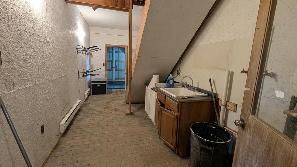 Image 44 of property listing at 25 KELLER RD, Cochranville, PA 19330