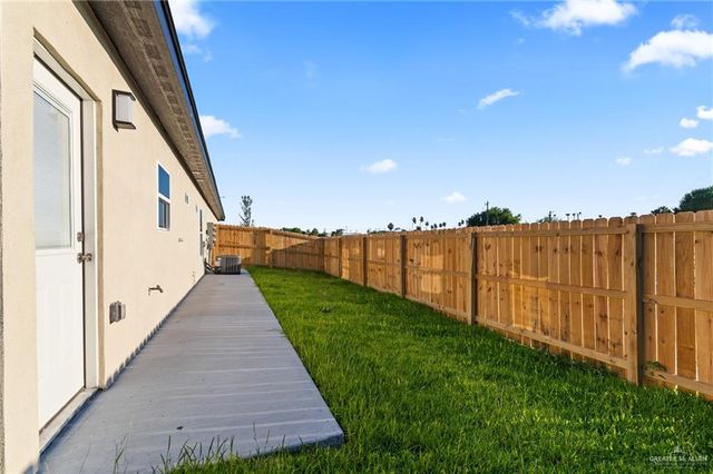 2713 W Brookside Bend Street 1, Edinburg, TX 78539