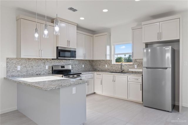 2713 W Brookside Bend Street 1, Edinburg, TX 78539
