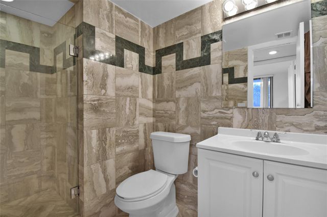 4201 N Ocean Dr 301, Hollywood, FL 33019