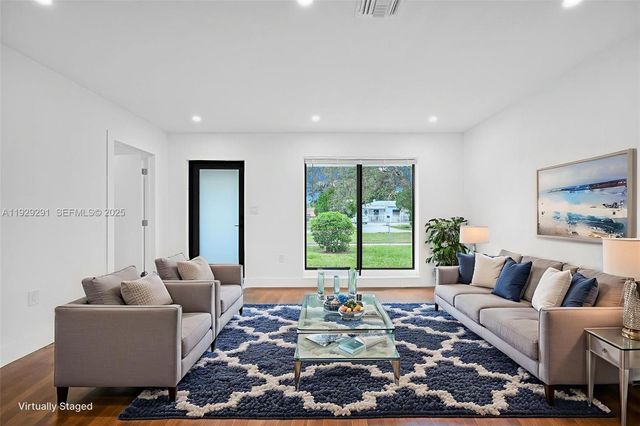 14120 Madison St, Miami, FL 33176