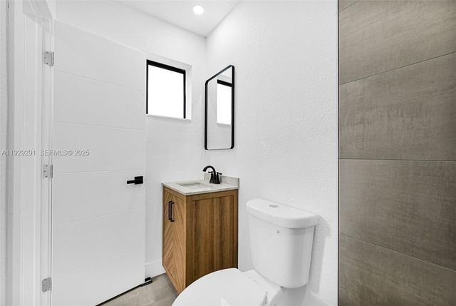 14120 Madison St, Miami, FL 33176