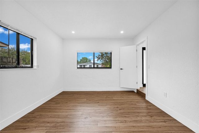 14120 Madison St, Miami, FL 33176