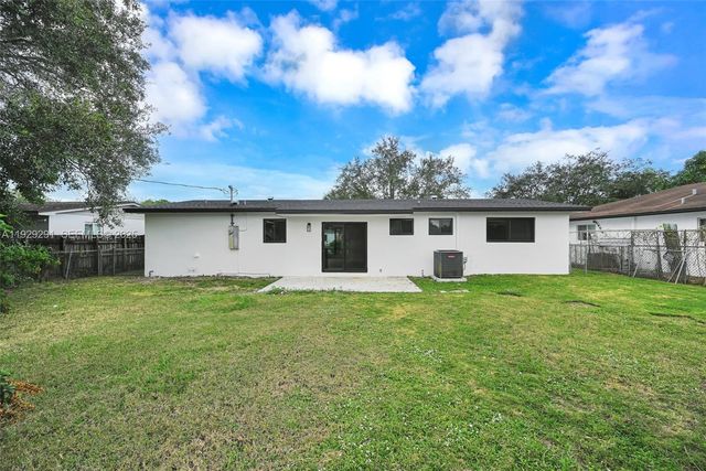 14120 Madison St, Miami, FL 33176