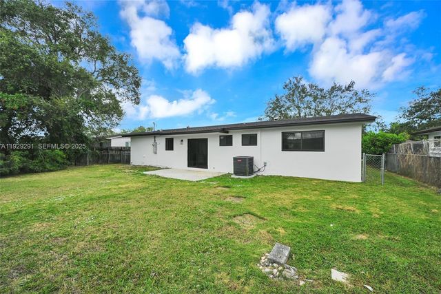 14120 Madison St, Miami, FL 33176