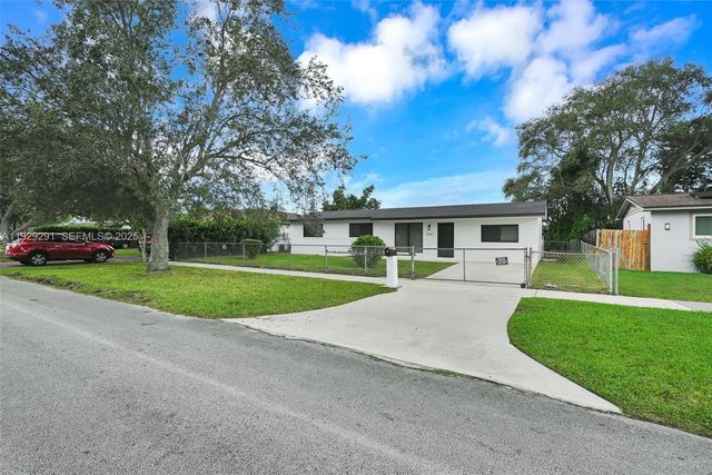 14120 Madison St, Miami, FL 33176