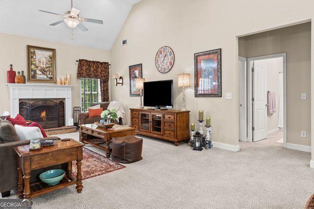 206 Cainbridge Park Drive, Newnan, GA 30263