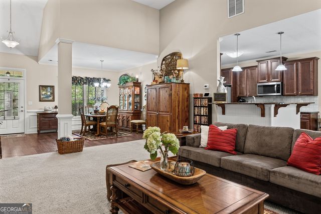 206 Cainbridge Park Drive, Newnan, GA 30263