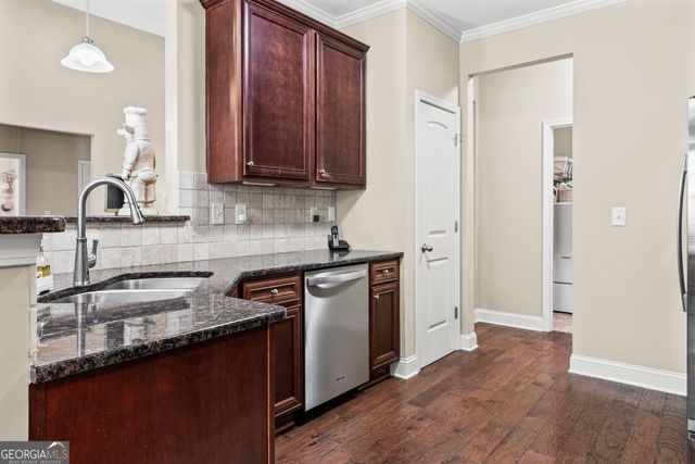 206 Cainbridge Park Drive, Newnan, GA 30263