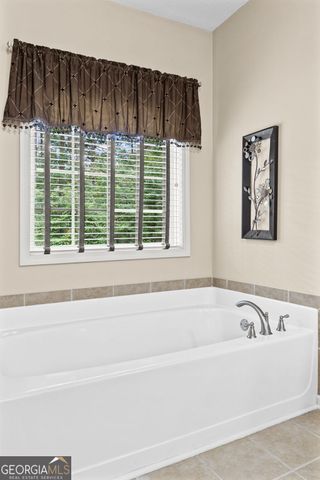 206 Cainbridge Park Drive, Newnan, GA 30263