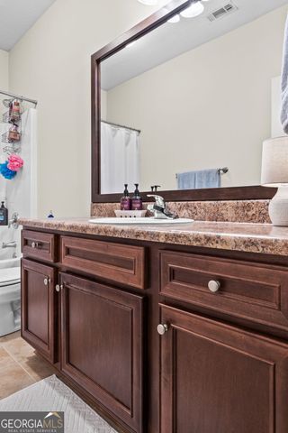 206 Cainbridge Park Drive, Newnan, GA 30263