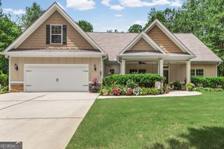 206 Cainbridge Park Drive, Newnan, GA 30263