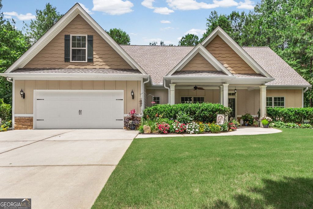 206 Cainbridge Park Drive, Newnan, GA 30263
