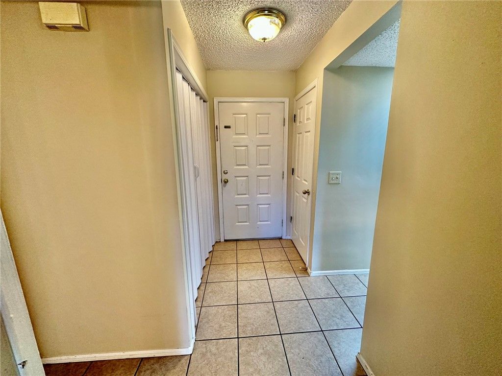 1320 W Linden Street, Rogers, AR 72756
