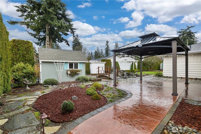 206 SW 303rd Street, Federal Way, WA 98023