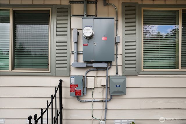 206 SW 303rd Street, Federal Way, WA 98023