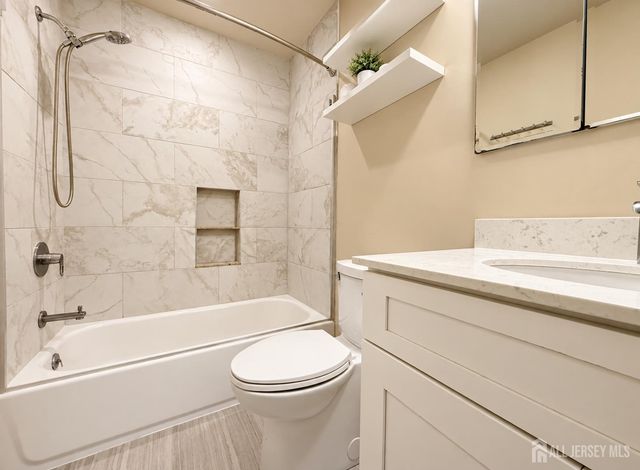342 Crosspointe Drive, East Brunswick, NJ 08816