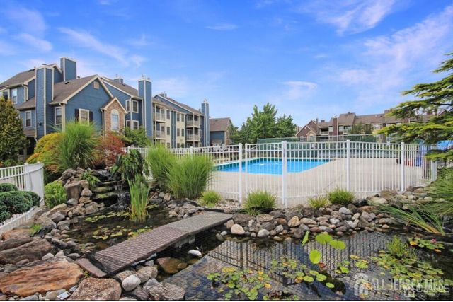 342 Crosspointe Drive, East Brunswick, NJ 08816