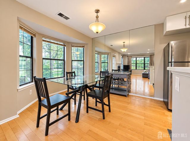 342 Crosspointe Drive, East Brunswick, NJ 08816