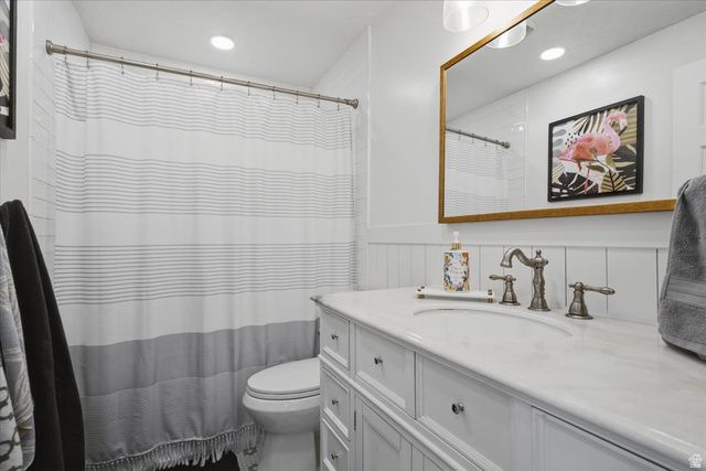 128 W PHEASANTBROOK CIR, Centerville, UT 84014