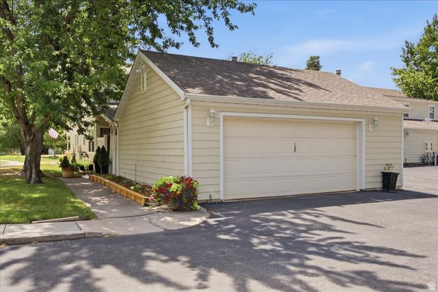 128 W PHEASANTBROOK CIR, Centerville, UT 84014