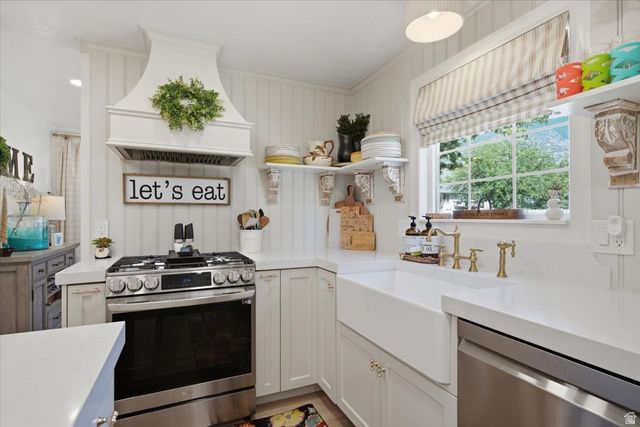 128 W PHEASANTBROOK CIR, Centerville, UT 84014