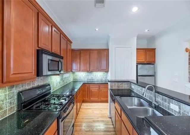 9906 Orchard Court, Houston, TX 77054