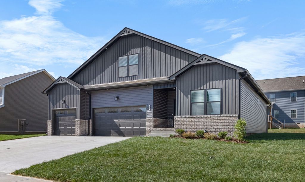 2477 Ellsworth Drive, Clarksville, TN 37043