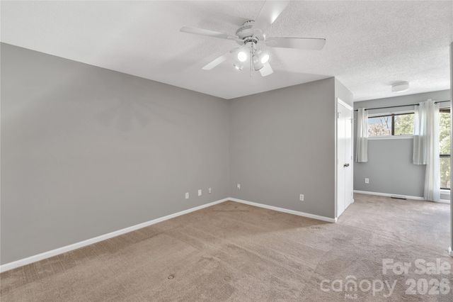 8073 Charter Oak Lane, Charlotte, NC 28226