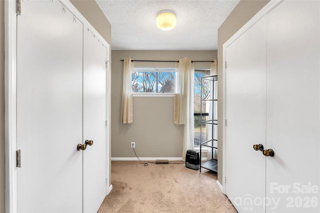8073 Charter Oak Lane, Charlotte, NC 28226