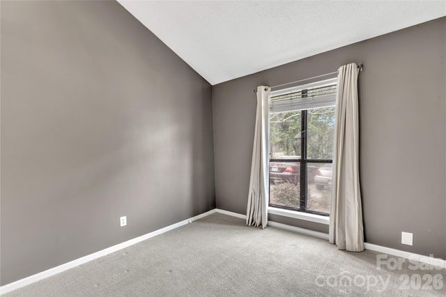 8073 Charter Oak Lane, Charlotte, NC 28226