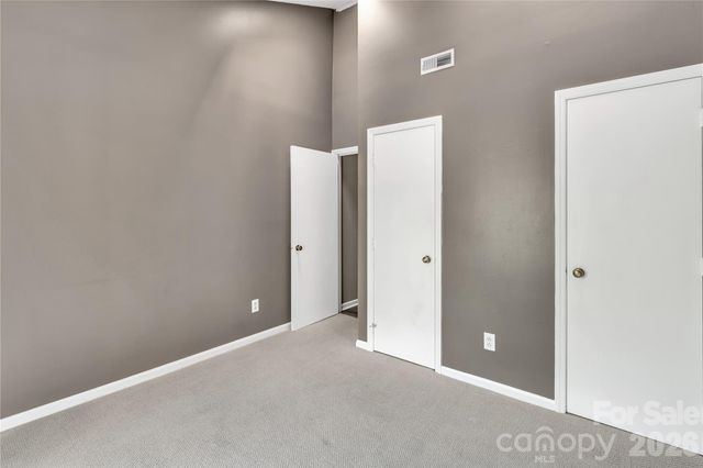 8073 Charter Oak Lane, Charlotte, NC 28226