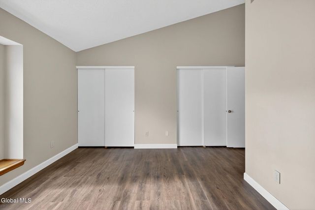 6 Freemans Way, Halfmoon, NY 12065